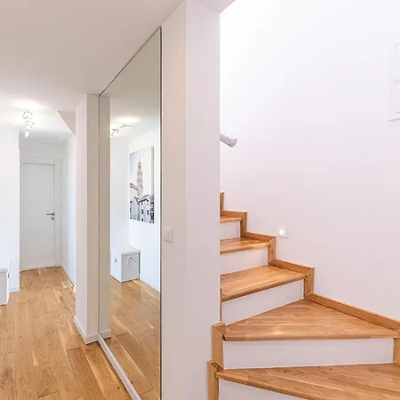 4 Bedroom Amazing In Kastel Gomilica Kastela